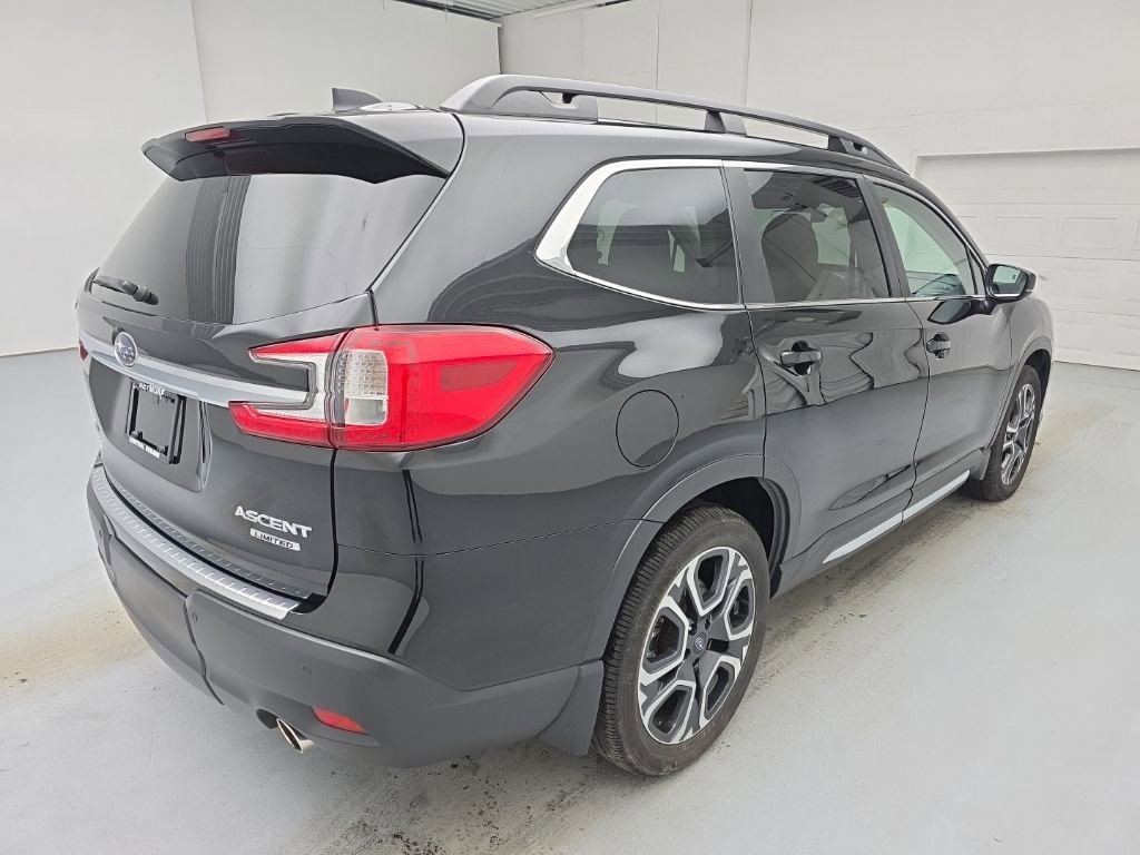 Used 2024 Subaru Ascent Limited image 11
