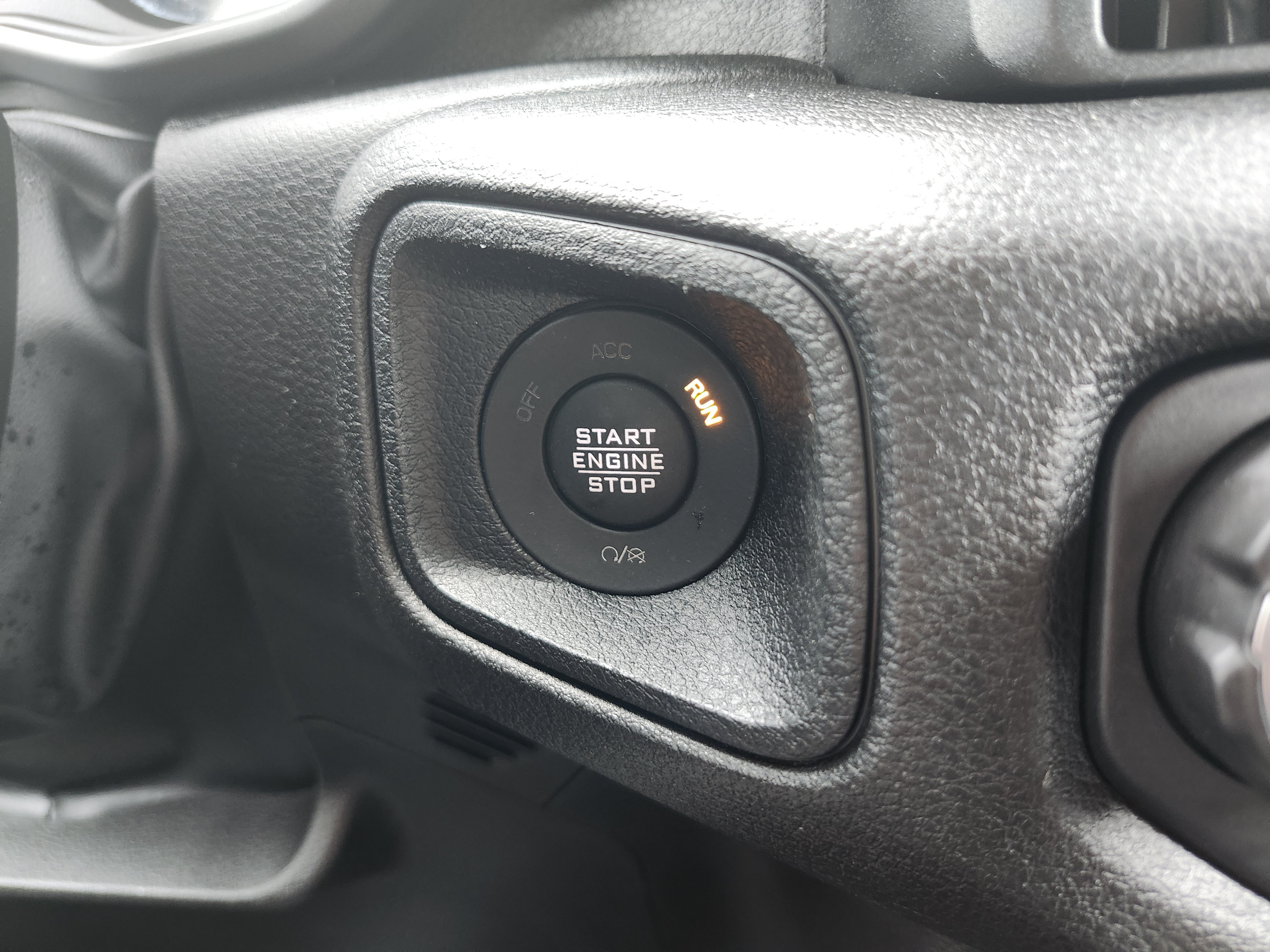 Used 2024 Jeep Wrangler Unlimited w/ Convenience Group AWD/4WD image 9