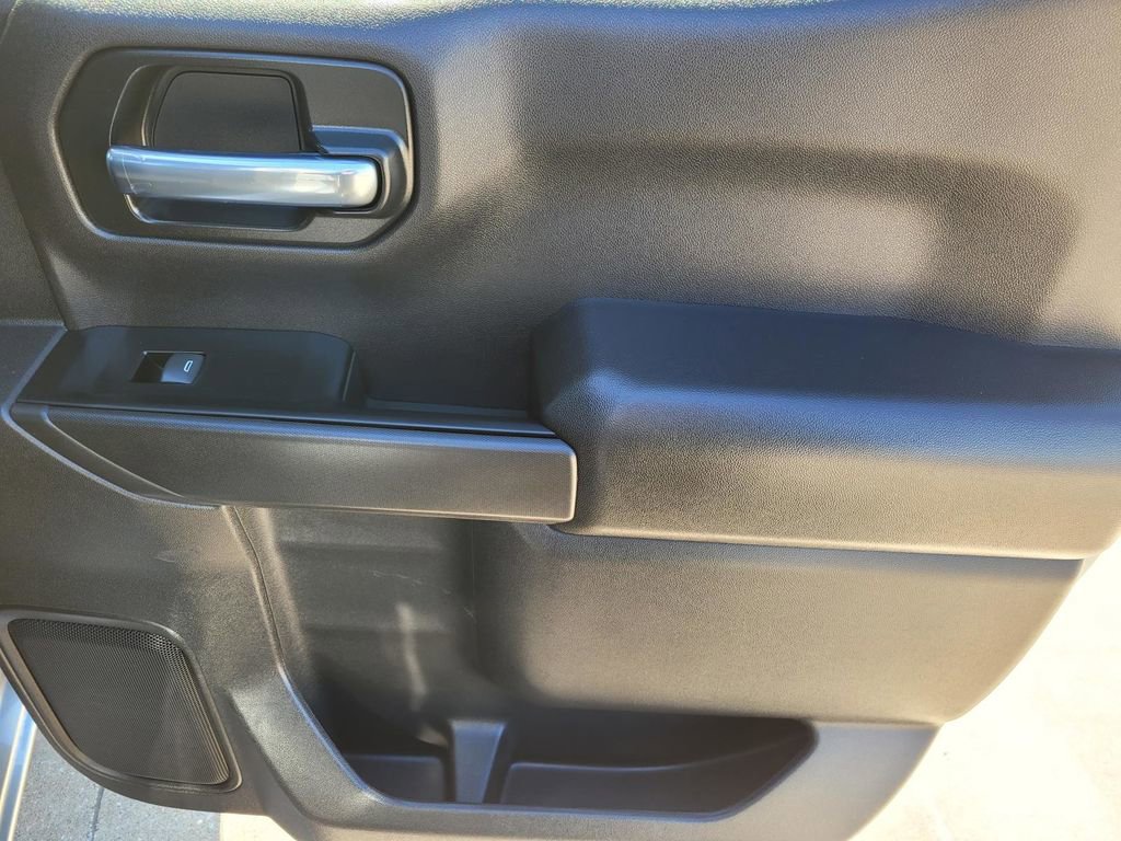 Used 2023 Chevrolet Silverado 1500 Custom image 11