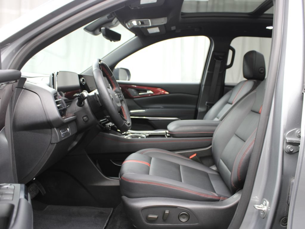 Used 2026 Chevrolet Traverse RS AWD/4WD image 15
