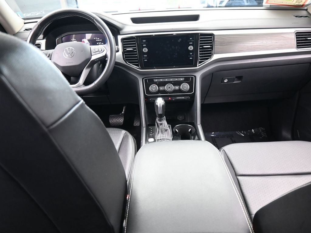 Used 2022 Volkswagen Atlas SE w/ Black Wheel Package image 38