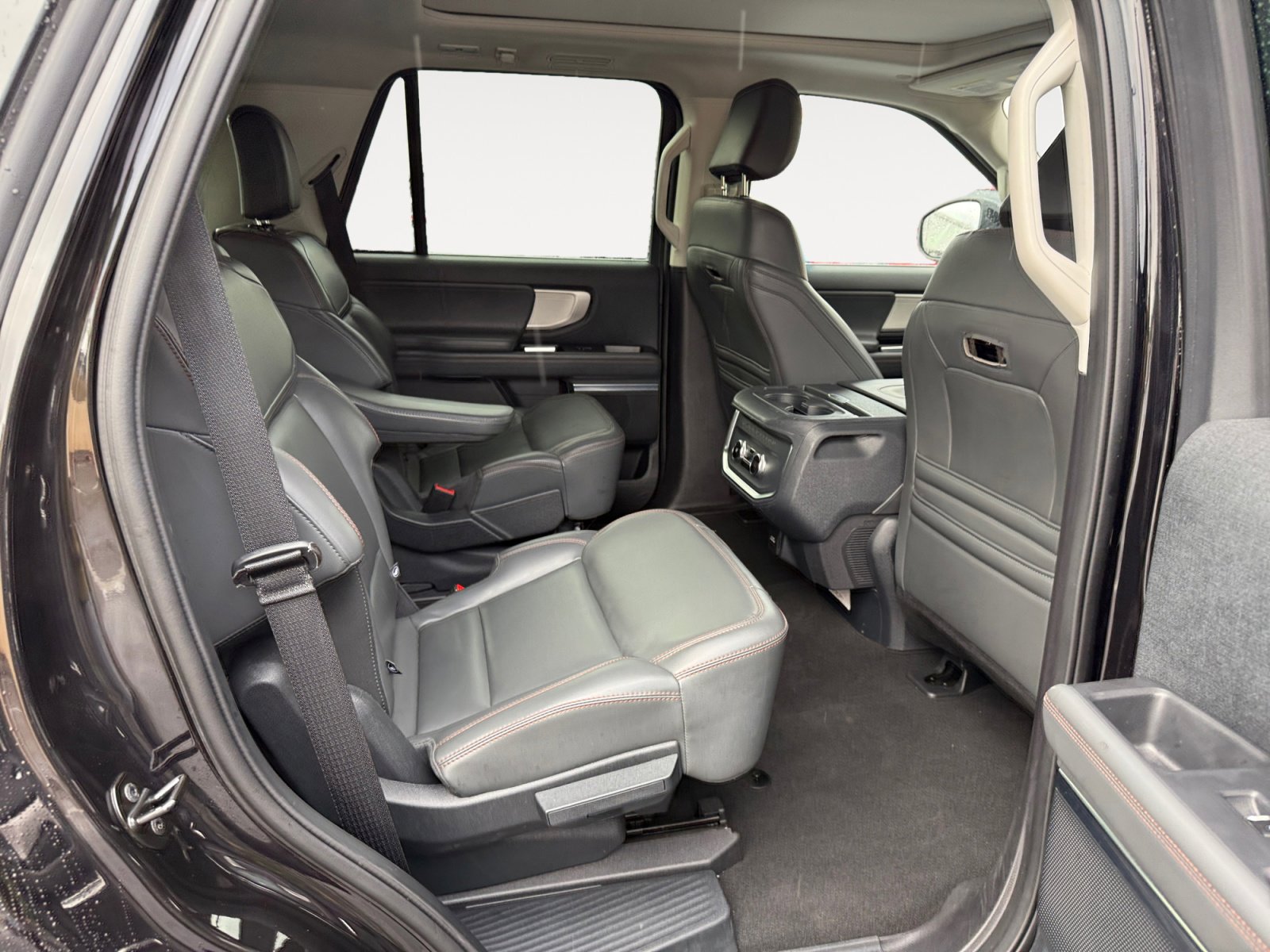 Certified 2025 Ford Expedition Active image 19