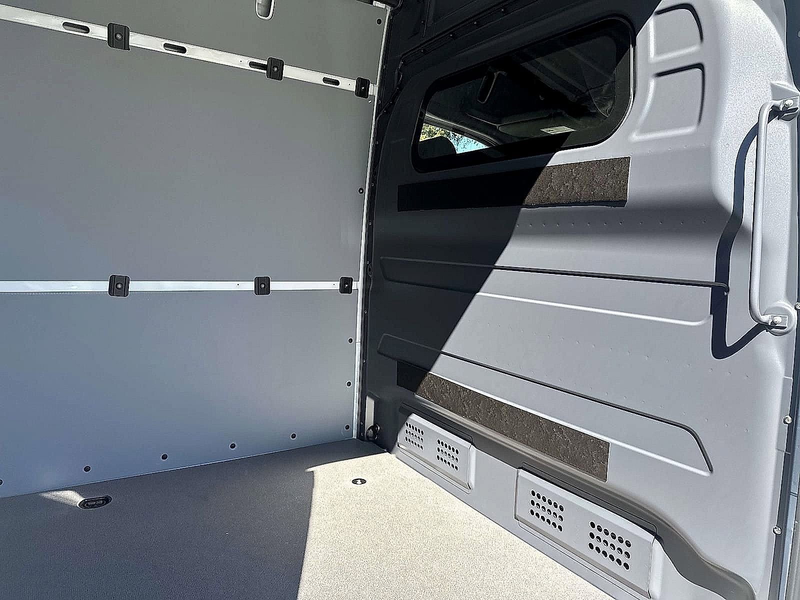 New 2025 Mercedes-Benz Sprinter 2500 image 9