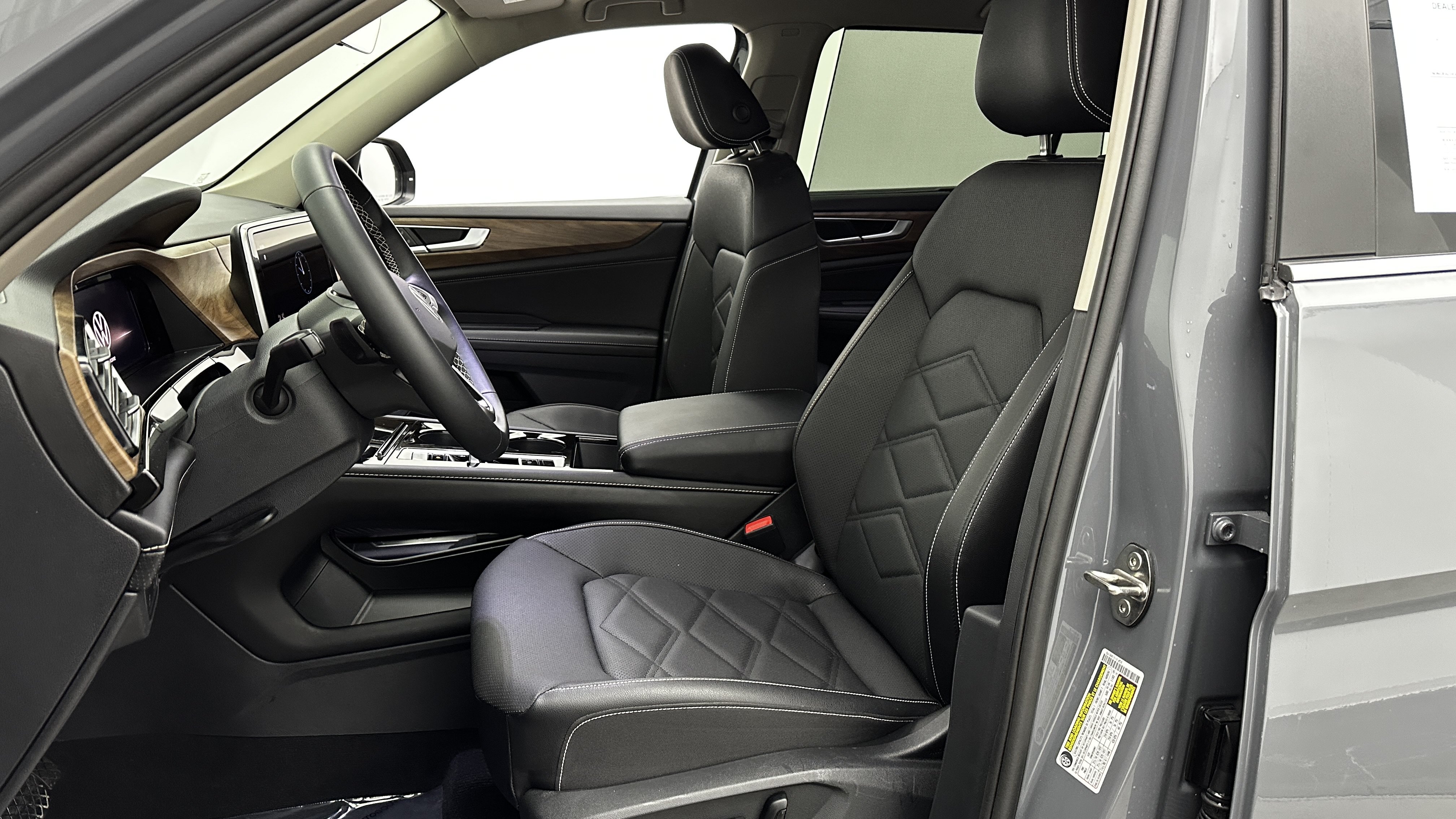 Used 2026 Volkswagen Atlas SE AWD/4WD image 14
