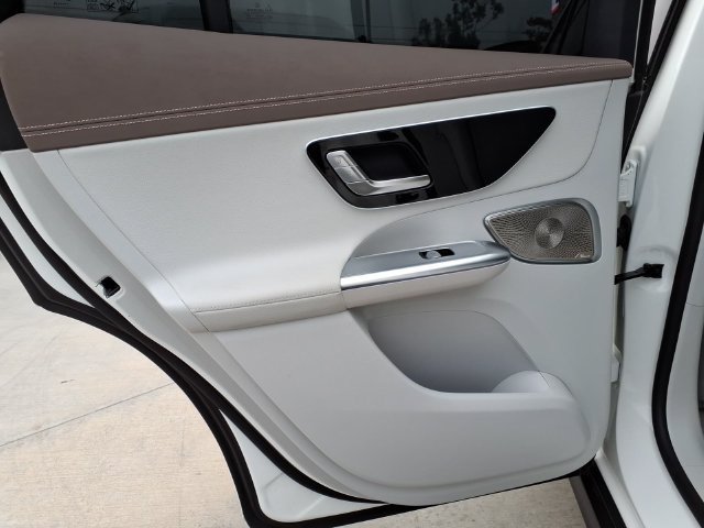 Certified 2023 Mercedes-Benz EQE 350+ SUV image 17