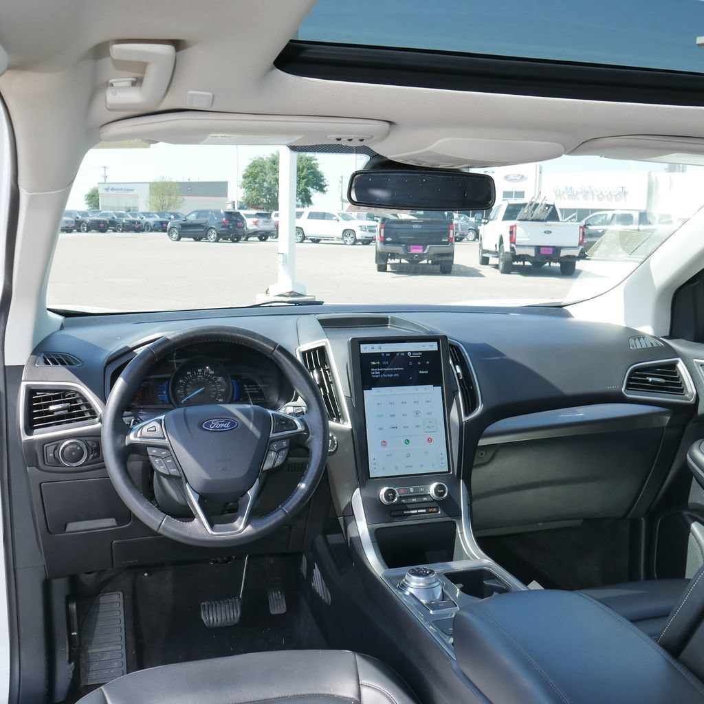 Used 2024 Ford Edge SEL w/ Convenience Package AWD/4WD image 2