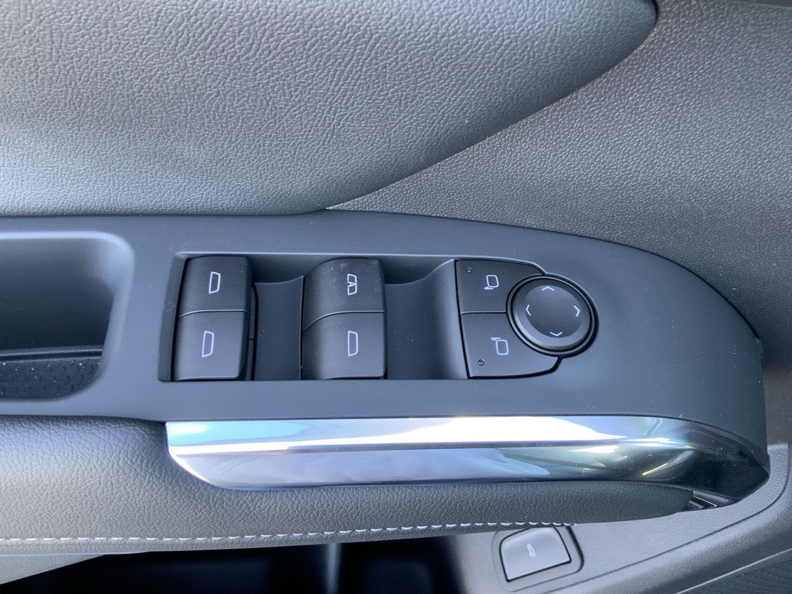 New 2026 Chevrolet Traverse LT w/ Driver Confidence Package image 27