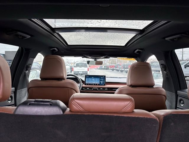 Used 2023 Lincoln Nautilus Reserve image 35