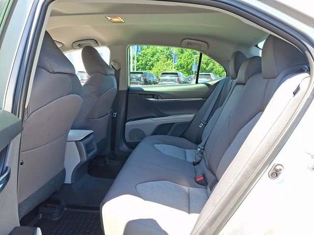 Used 2020 Toyota Camry LE FWD image 10