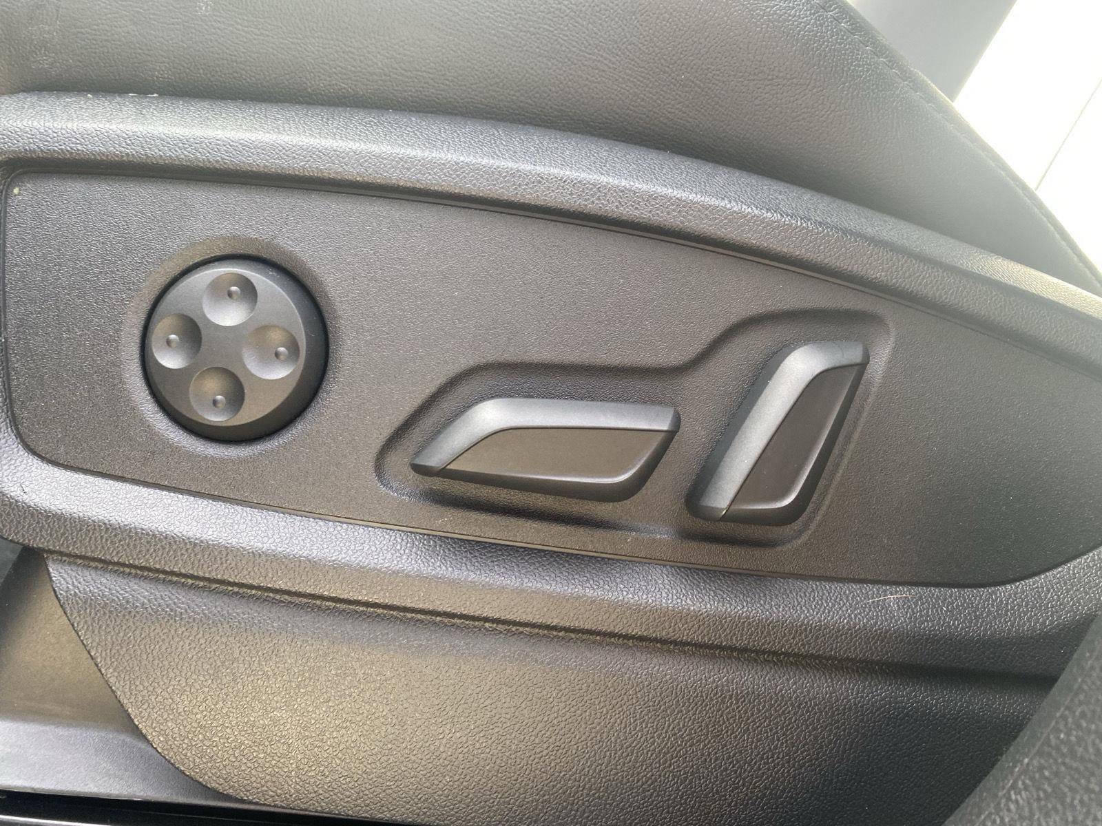 Used 2022 Audi Q5 2.0T Premium Plus w/ Premium Plus Package image 11