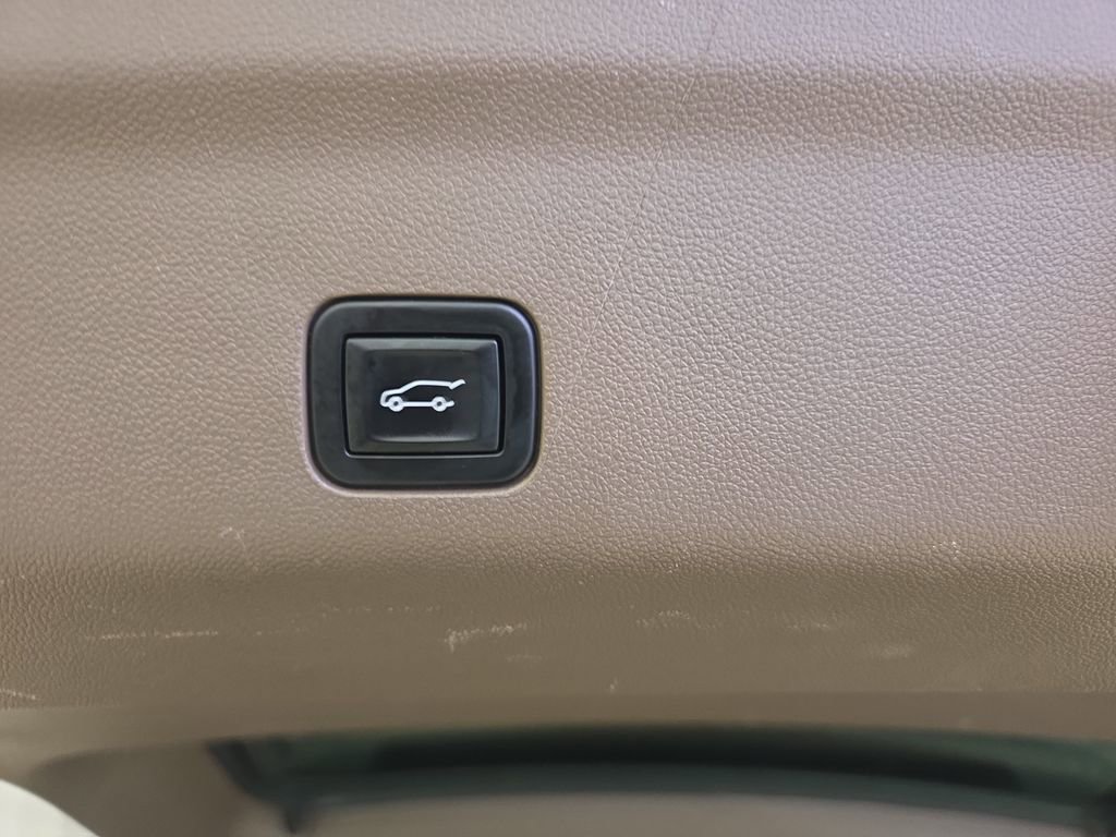 Used 2022 GMC Yukon Denali image 14