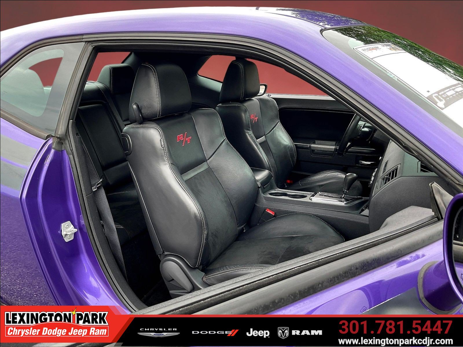 Used 2014 Dodge Challenger R/T RWD image 28