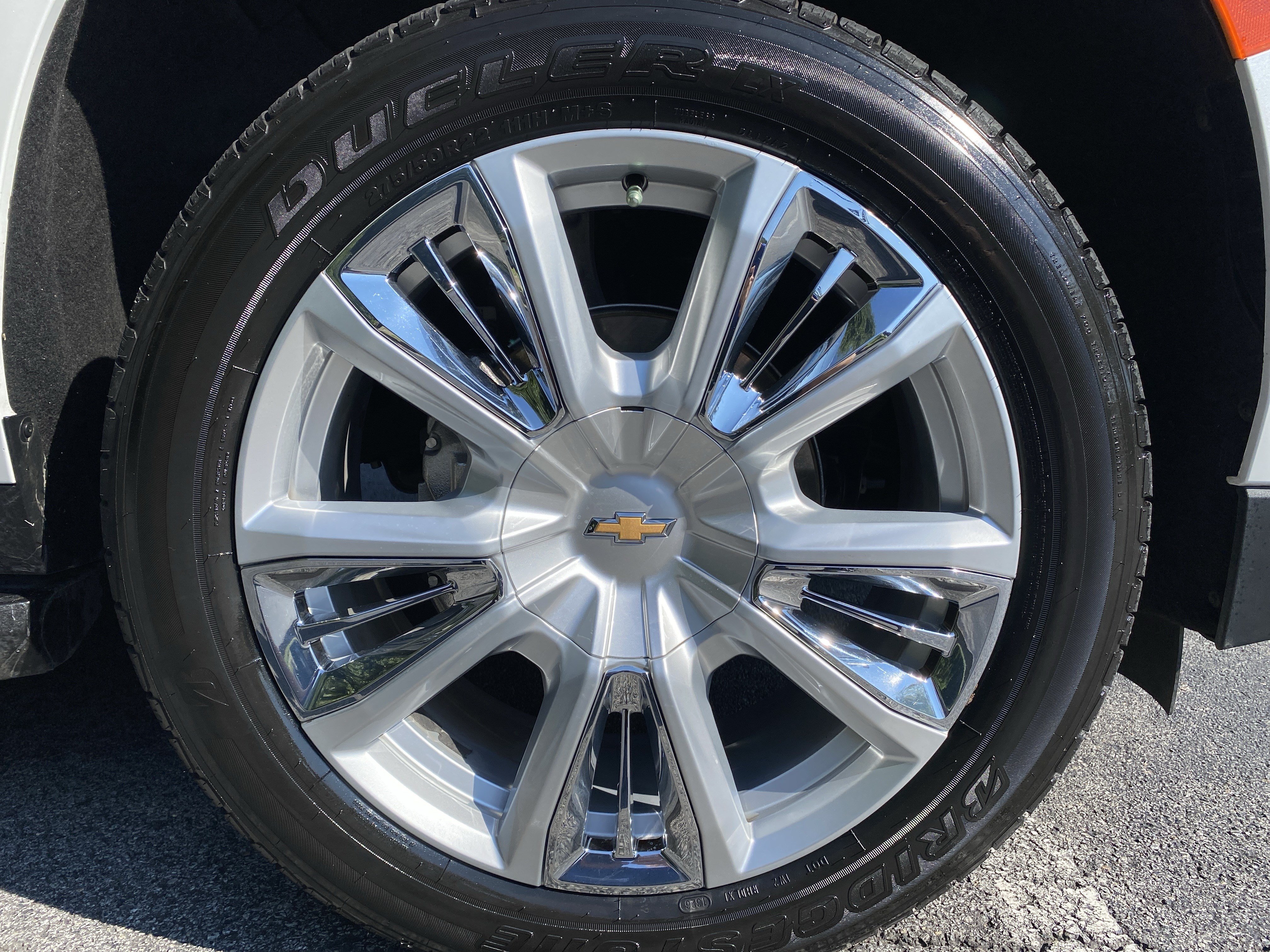 Used 2023 Chevrolet Suburban High Country AWD/4WD image 45