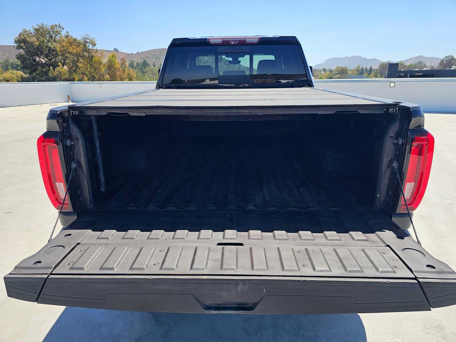Used 2020 GMC Sierra 2500 AT4 w/ AT4 Premium Package AWD/4WD image 14