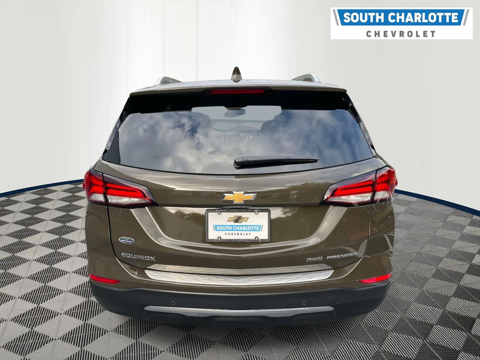 Used 2023 Chevrolet Equinox Premier image 5