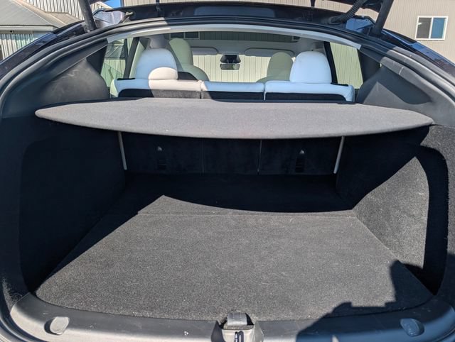 Used 2024 Tesla Model Y Long Range AWD/4WD image 11
