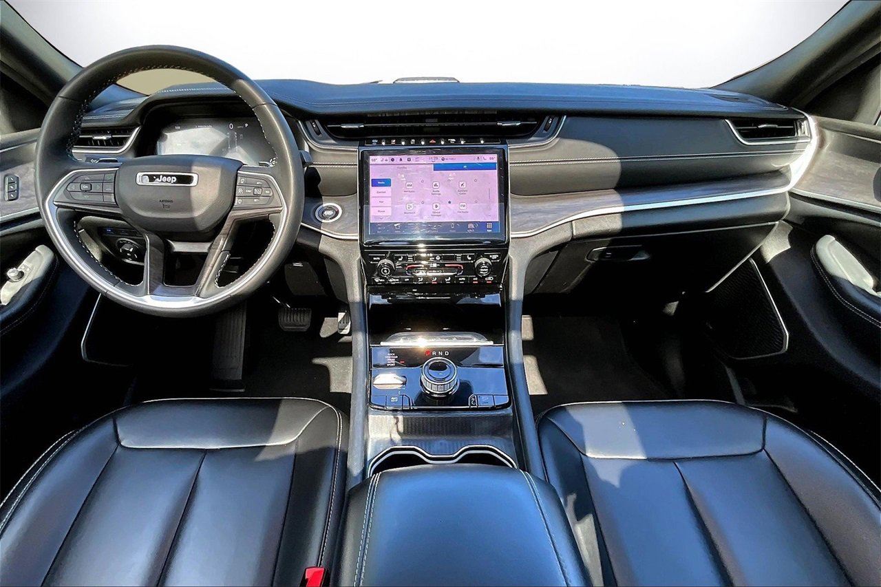 Used 2024 Jeep Grand Cherokee Limited 4xe image 14