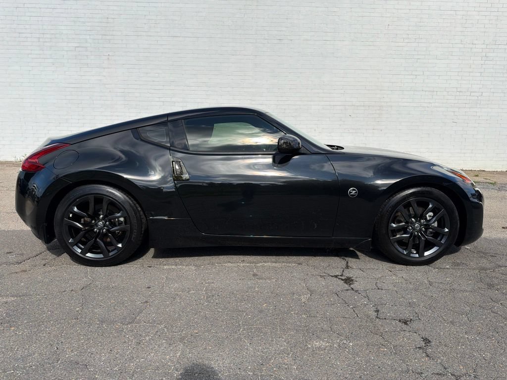 Used 2020 Nissan 370Z Coupe RWD image 1