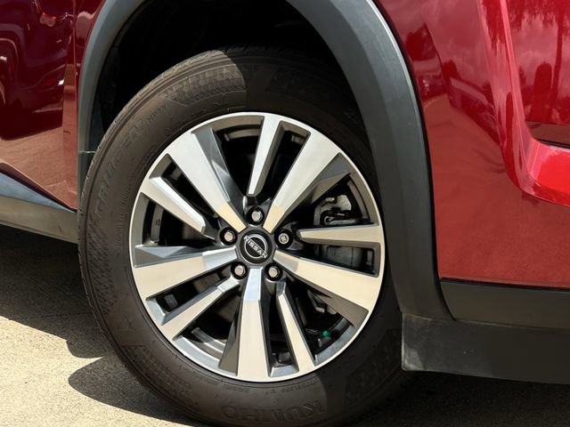 Used 2024 Nissan Pathfinder SL AWD/4WD image 9