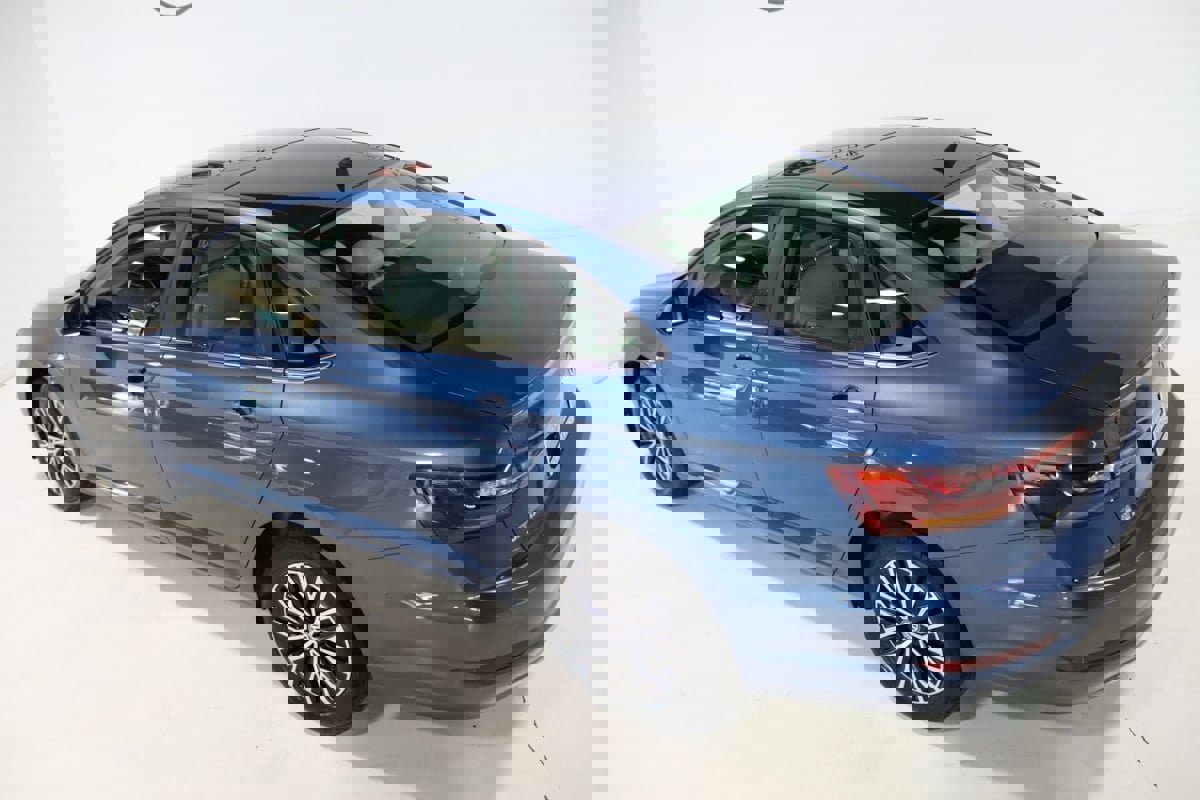 Used 2019 Volkswagen Jetta SE w/ Cold Weather Package image 15