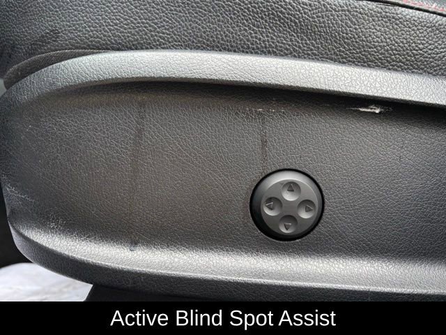 Used 2021 Mercedes-Benz GLB 250 4MATIC image 12