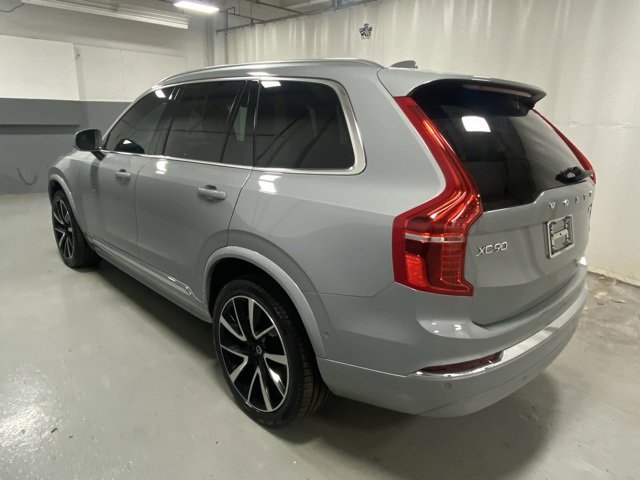 Used 2024 Volvo XC90 B6 Plus w/ Protection Package image 2