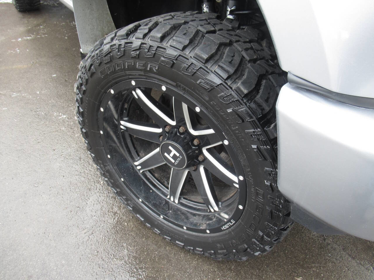 Used 2022 Ford F350 Platinum image 5