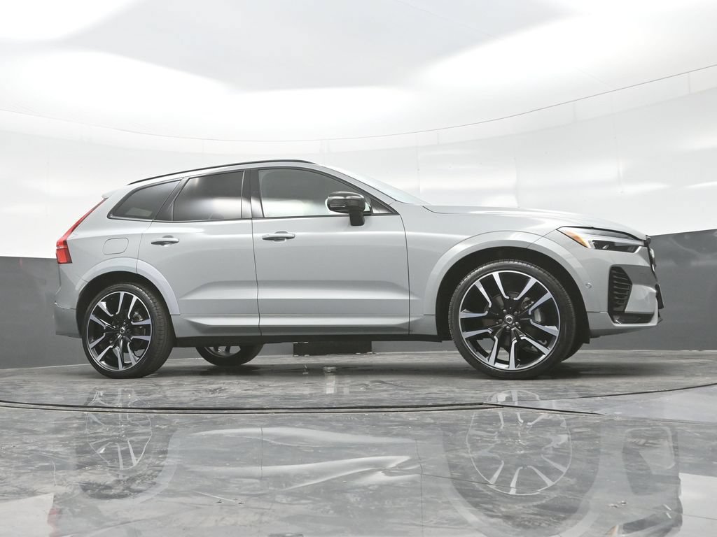 Used 2024 Volvo XC60 B5 Ultimate w/ Protection Package Premier AWD/4WD image 31