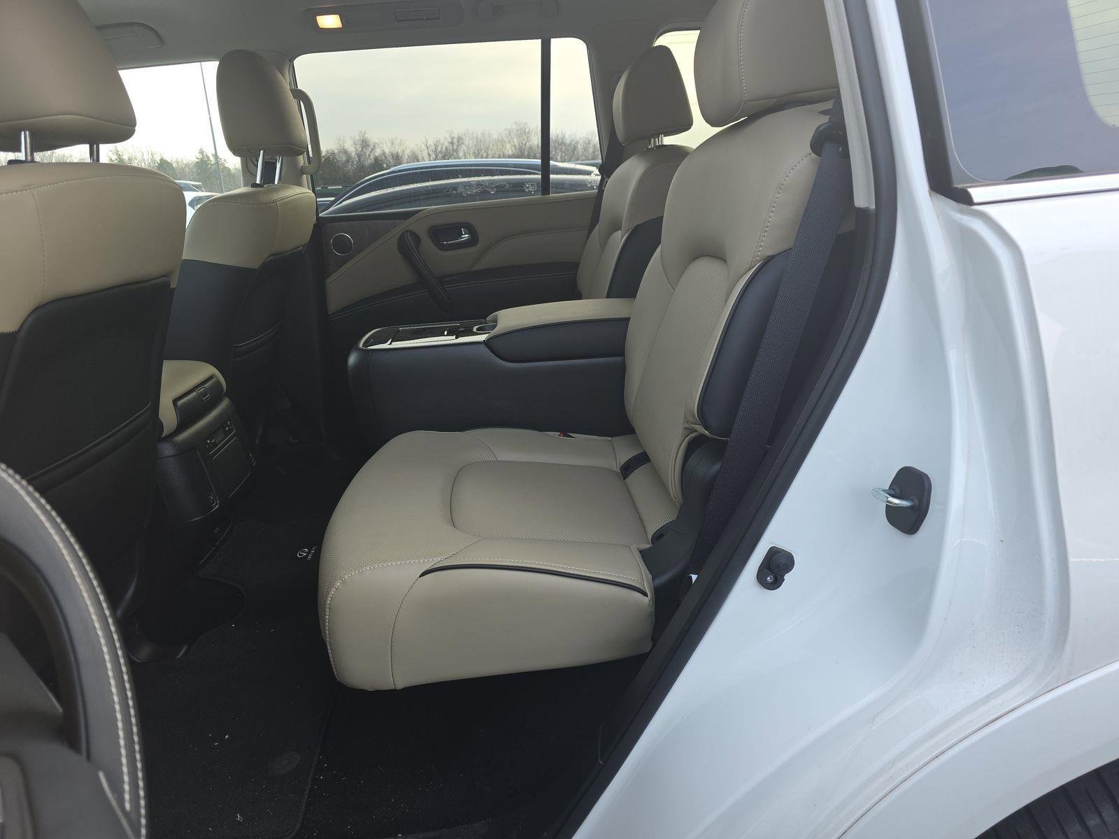 Used 2024 INFINITI QX80 Premium Select w/ Cargo Package image 16