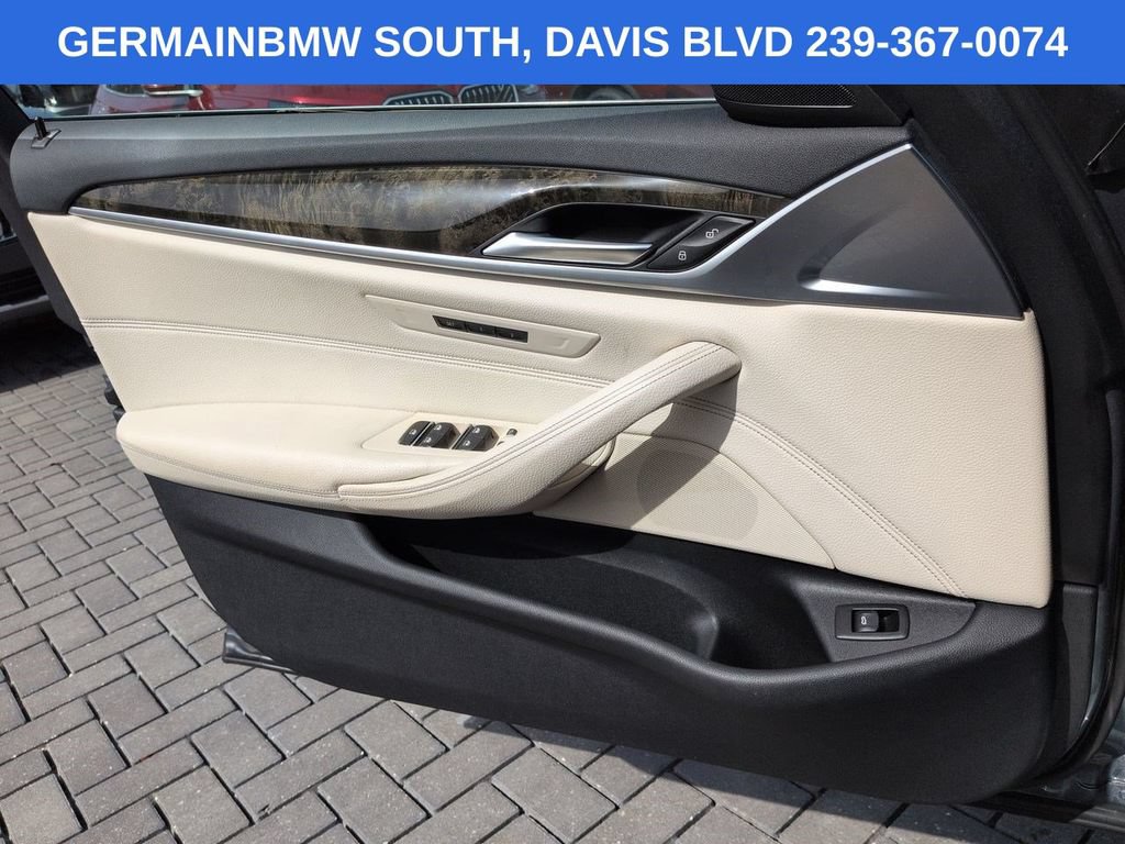 Used 2020 BMW 530i w/ Premium Package RWD image 30