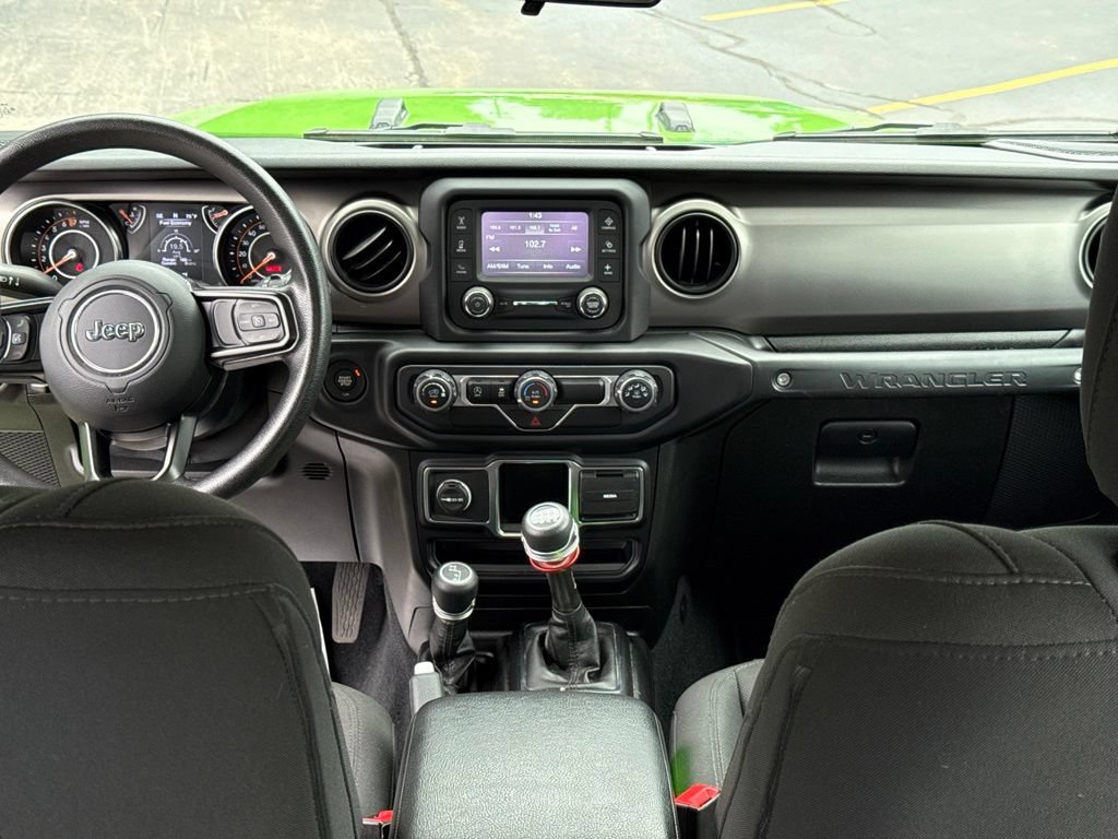 Used 2019 Jeep Wrangler Sport AWD/4WD image 16
