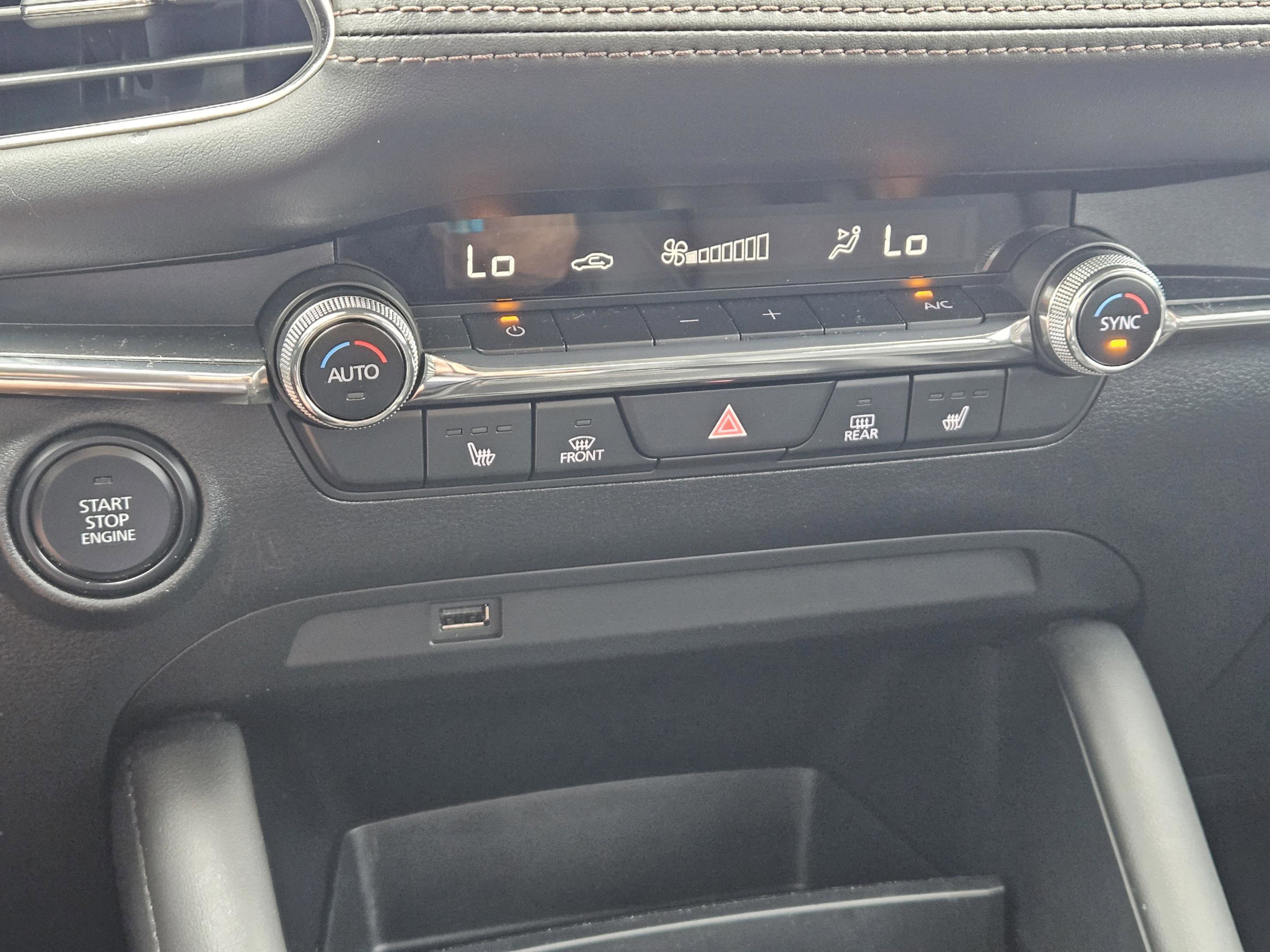 Used 2019 MAZDA MAZDA3 Sedan w/ Preferred Package image 17