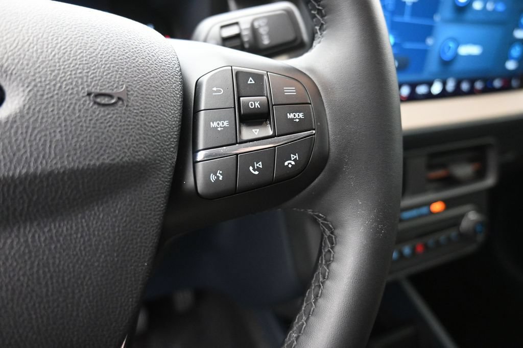 Certified 2025 Ford Maverick Lariat w/ 4K Tow Package AWD/4WD image 27