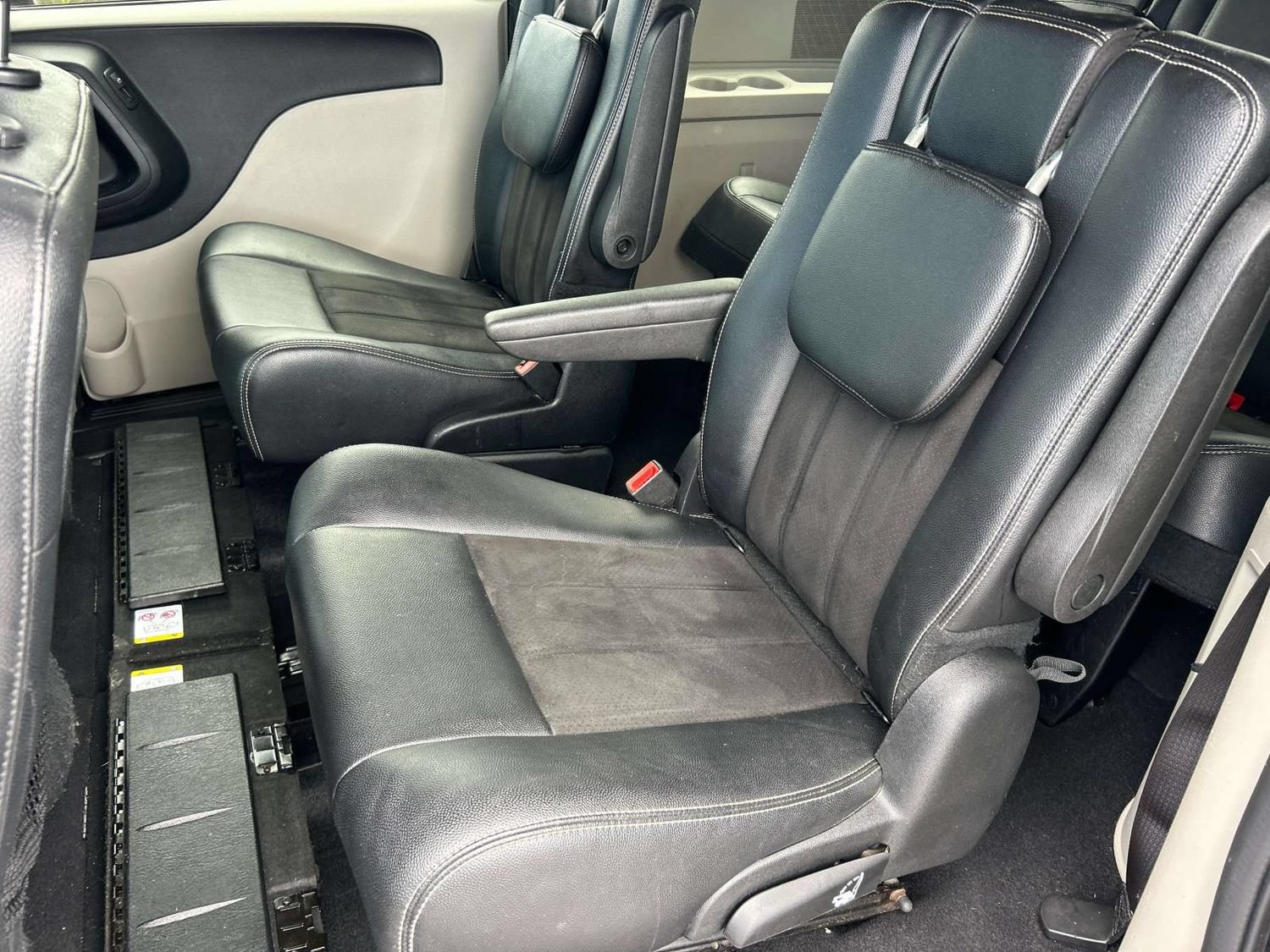 Used 2019 Dodge Grand Caravan SXT FWD image 22