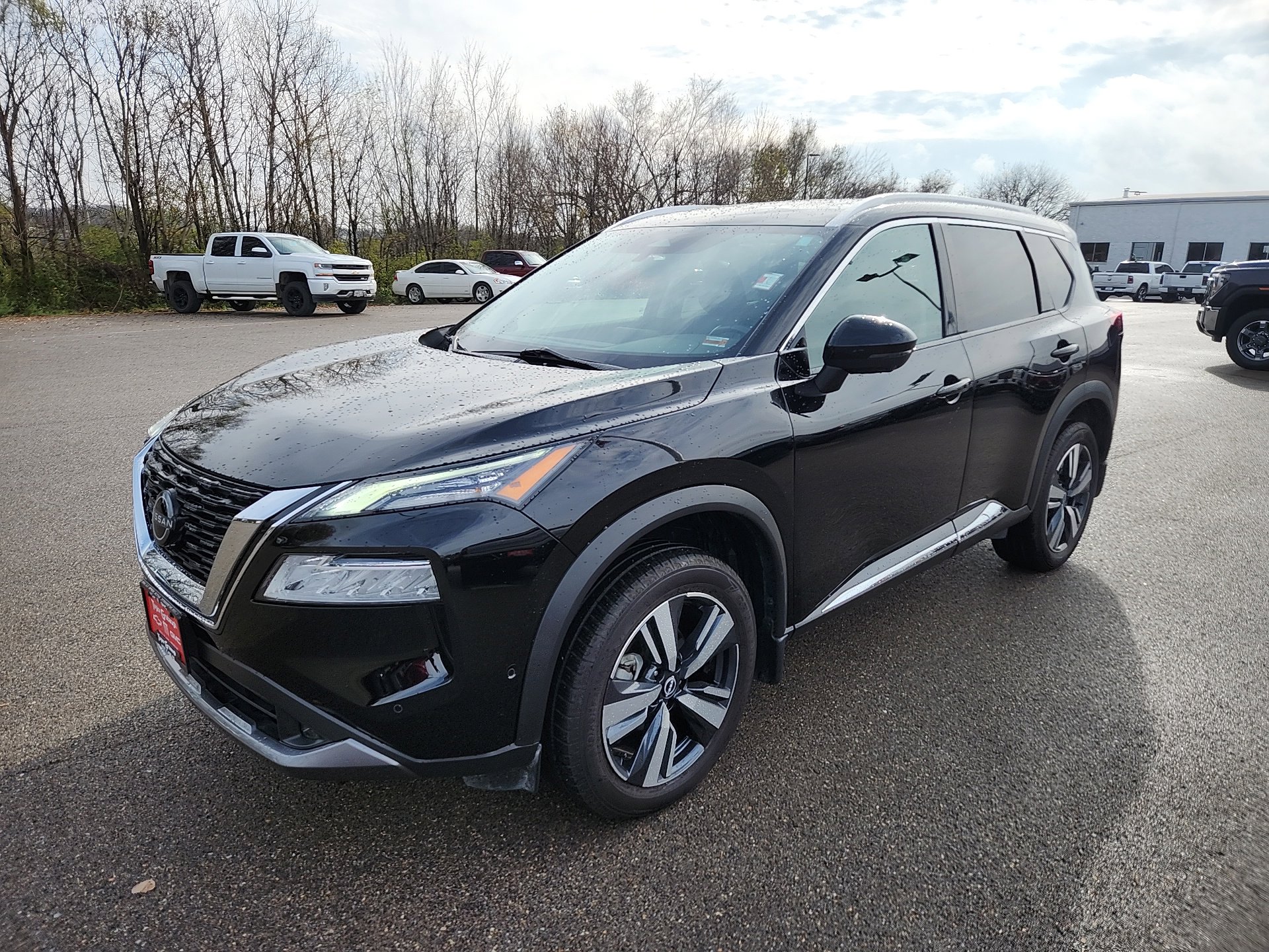 Used 2022 Nissan Rogue SL w/ SL Premium Package image 4