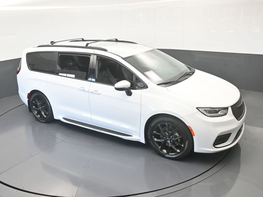 Used 2023 Chrysler Pacifica Touring-L w/ S Appearance Package image 56