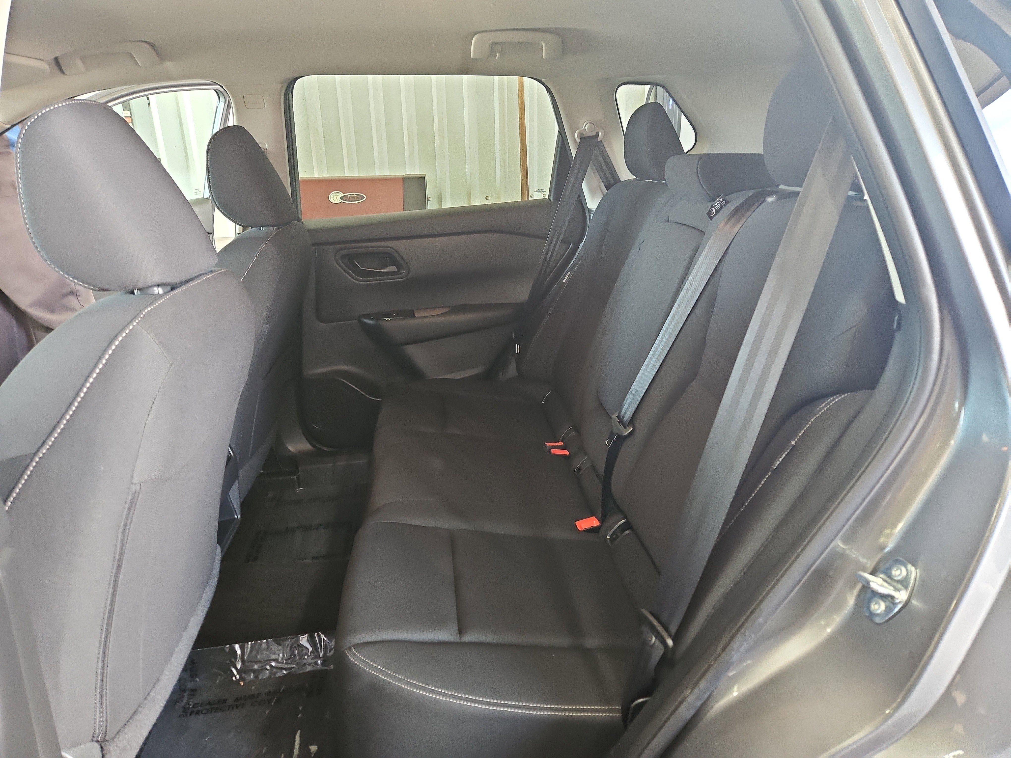 Used 2024 Nissan Rogue S image 11