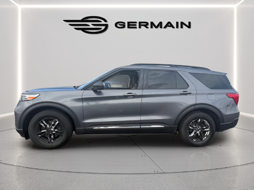 Used 2023 Ford Explorer XLT RWD image 4