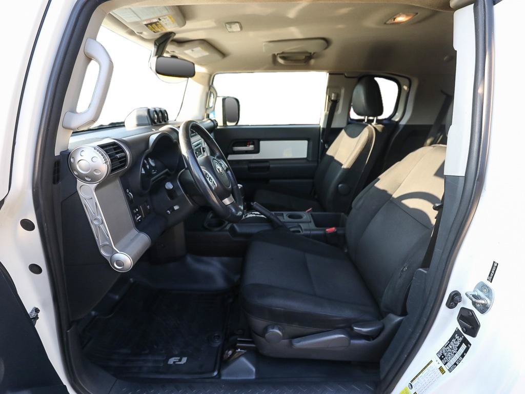 Used 2013 Toyota FJ Cruiser 4WD w/ Upgrade Pkg image 12