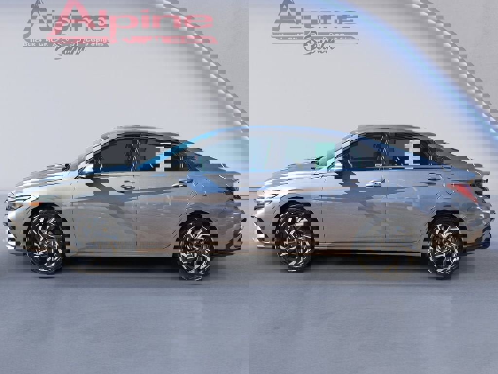 Used 2024 Hyundai Elantra SEL w/ Convenience Package image 2