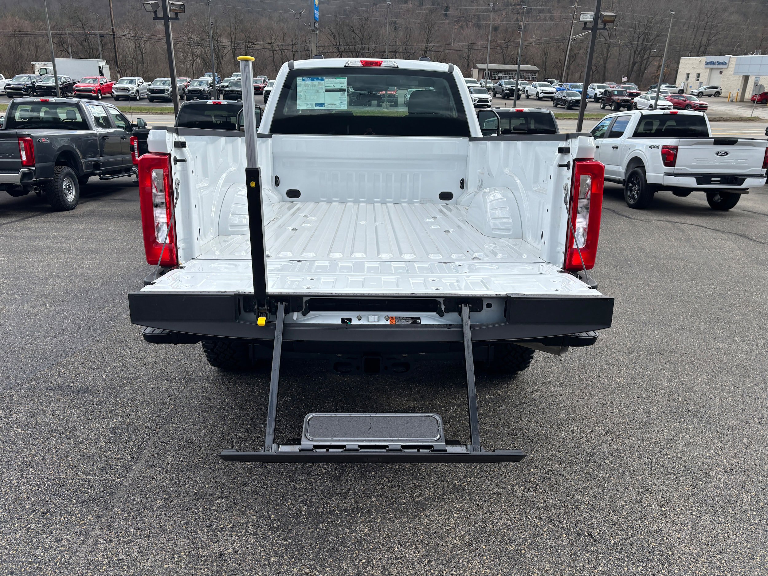 New 2026 Ford F250 XL w/ XL Off-Road Package AWD/4WD image 6
