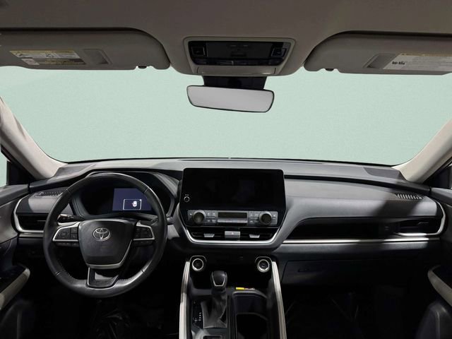 Used 2024 Toyota Grand Highlander AWD image 11