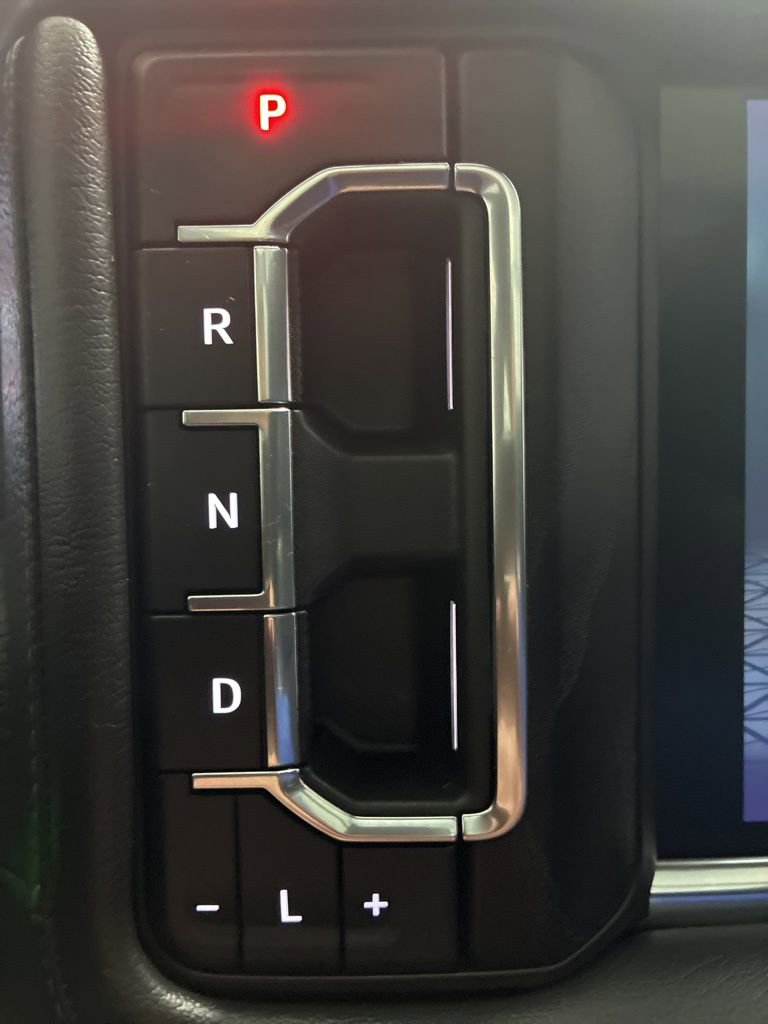 Used 2022 GMC Yukon Denali AWD/4WD image 36