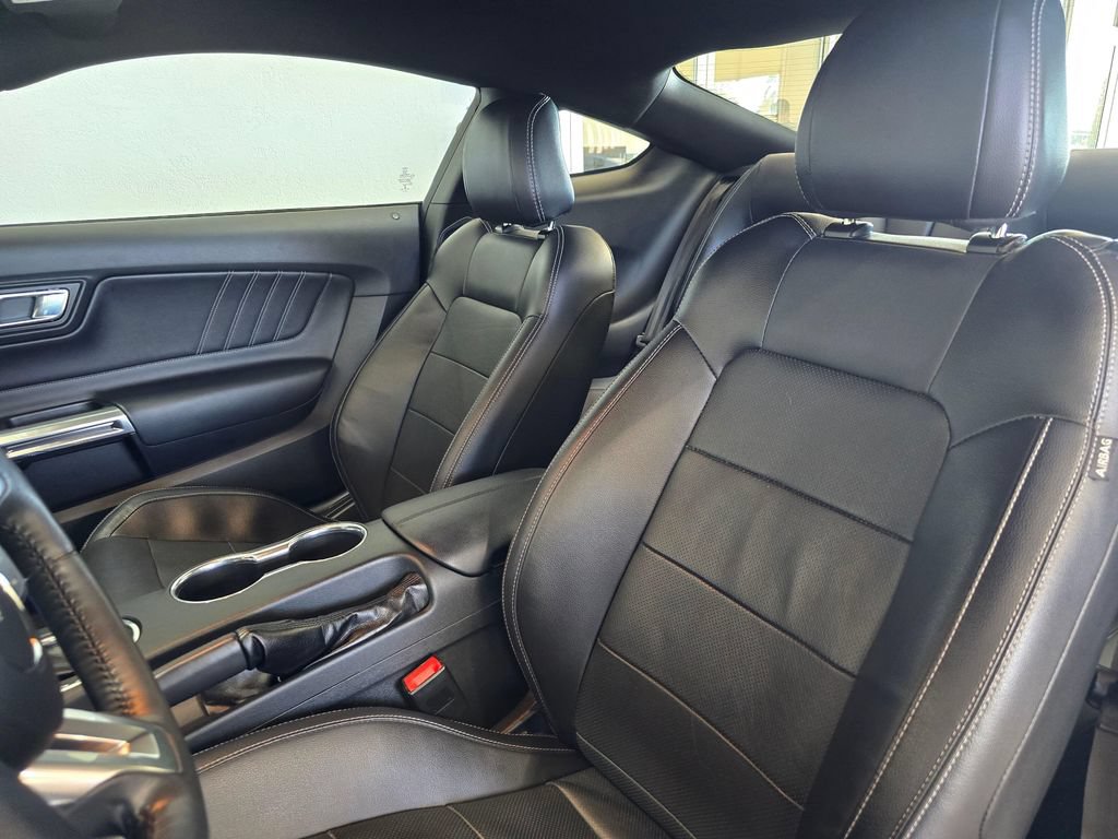 Used 2018 Ford Mustang GT Premium w/ Black Accent Package RWD image 25