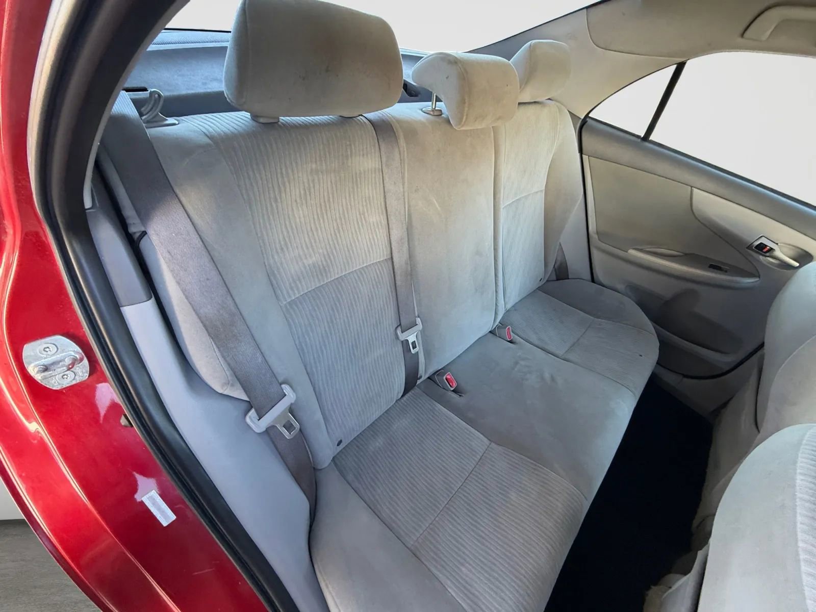 Used 2010 Toyota Corolla LE image 16