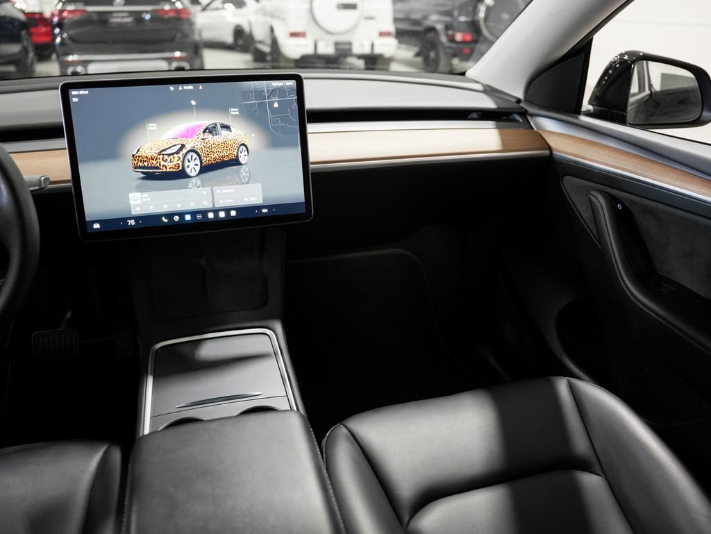 Used 2024 Tesla Model Y Long Range AWD/4WD image 22