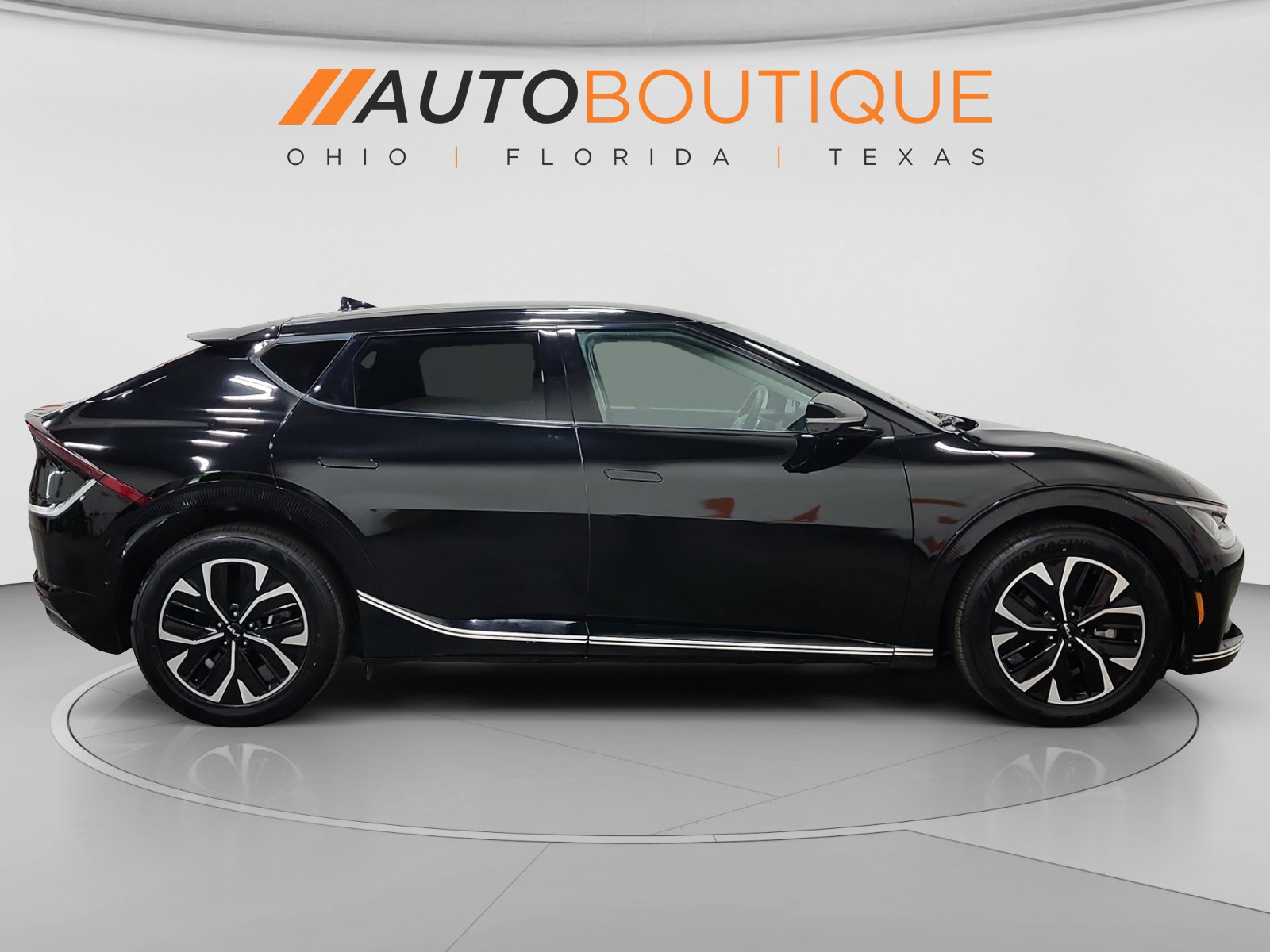 Used 2024 Kia EV6 Wind w/ Wind Technology Package AWD/4WD image 6