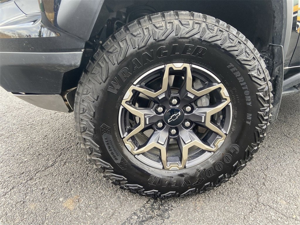 Certified 2024 Chevrolet Colorado ZR2 w/ Technology Package image 31