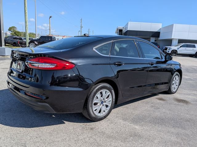 Used 2019 Ford Fusion S image 3