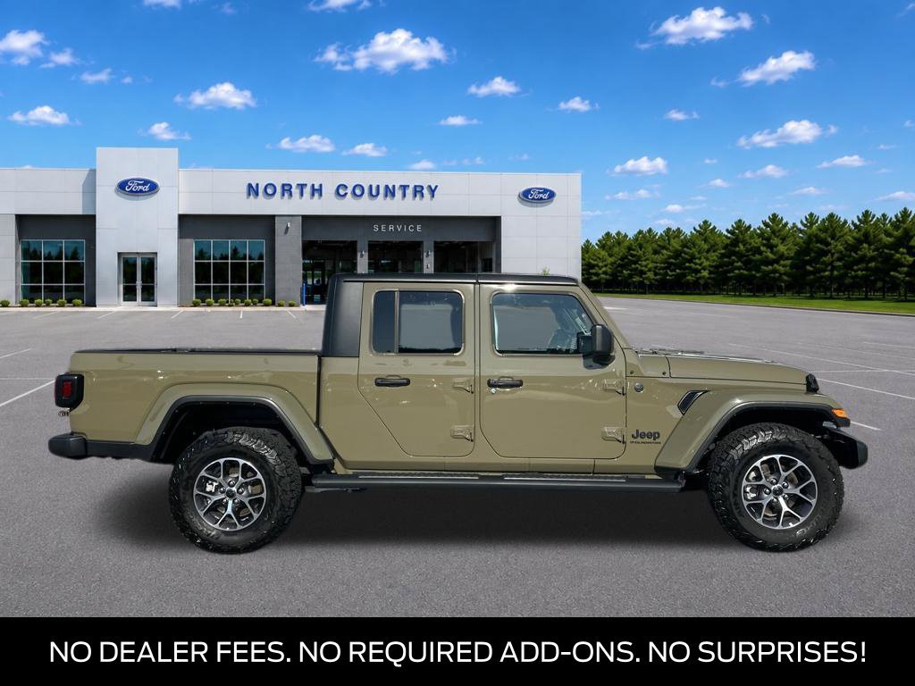 Used 2025 Jeep Gladiator Sport AWD/4WD image 1